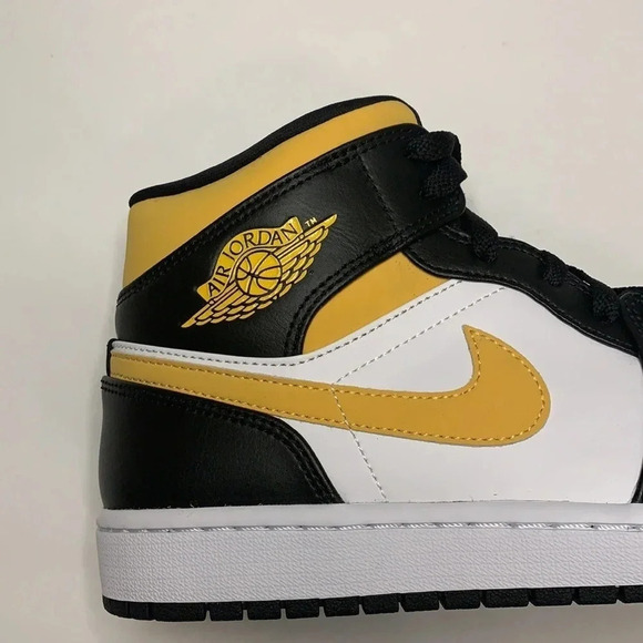Air Jordan 1 Mid Sneakers White, Pollen, and Black 4Y Women’s 5.5 554724-177 NWT - Picture 4 of 8